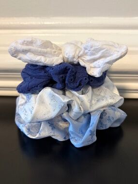 5 for $20: Target scrunchies